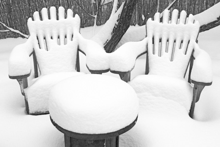 winter-snow-outdoor-furniture_lwtirz